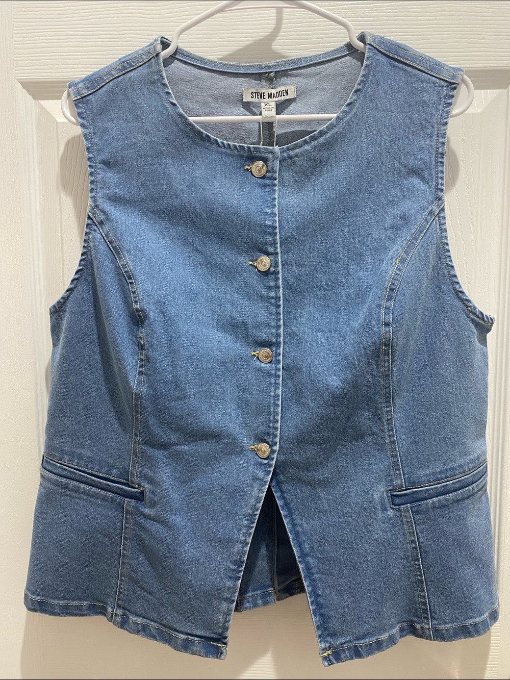 NWT! Steve Madden Light Blue Denim Button Vest 🦋💙🦋